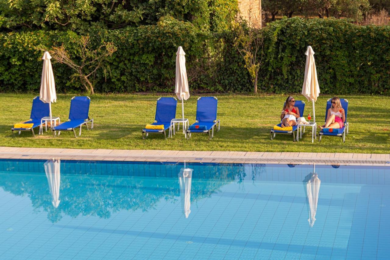 Alonia Hotel Apartments 콜림바리 외부 사진